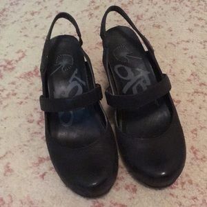 OTBT Shoes - Cute black wedges OTBT Shoes - Cute black wedges